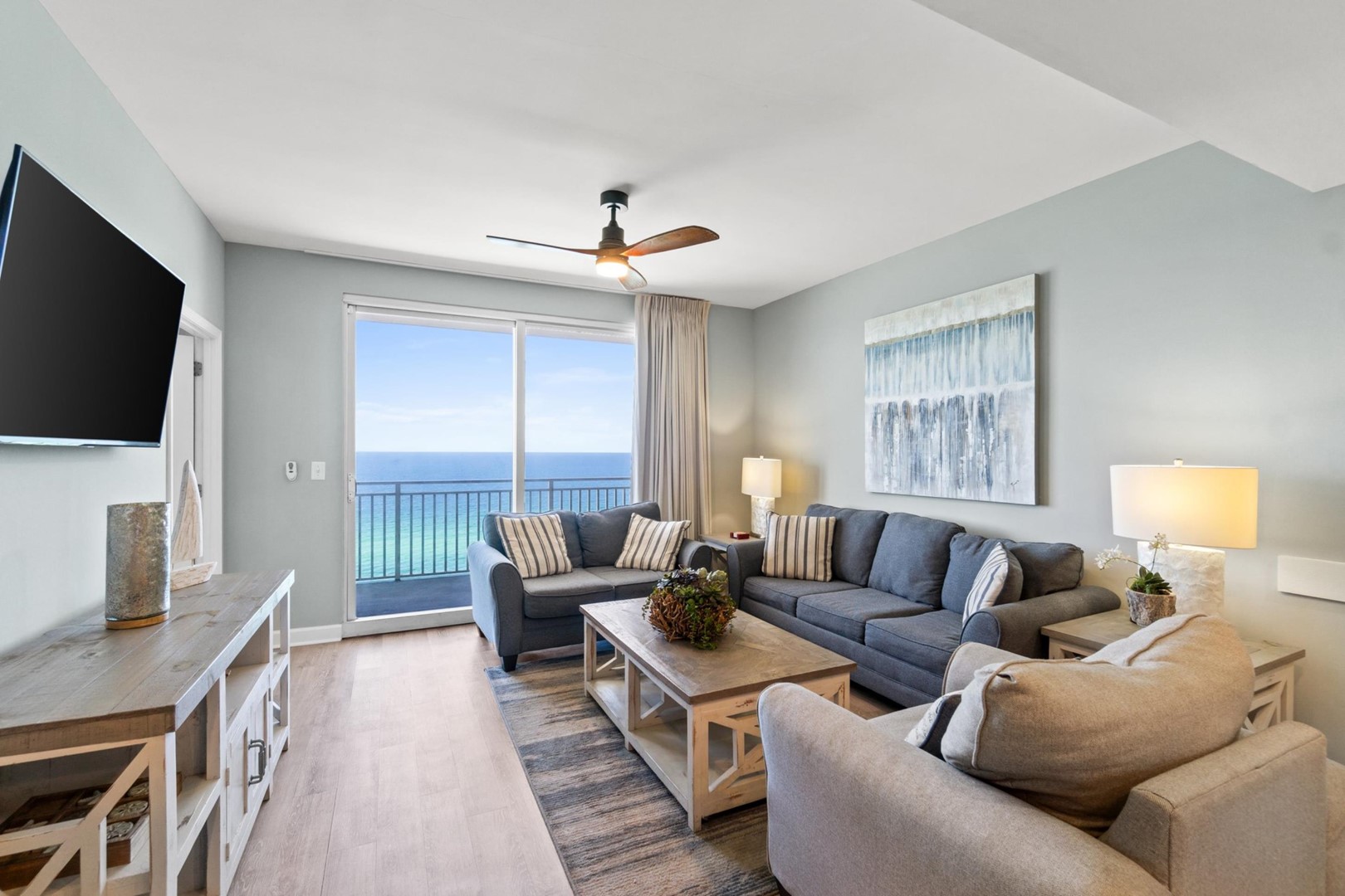 Splash Beach Resort Condo Rental 1002E