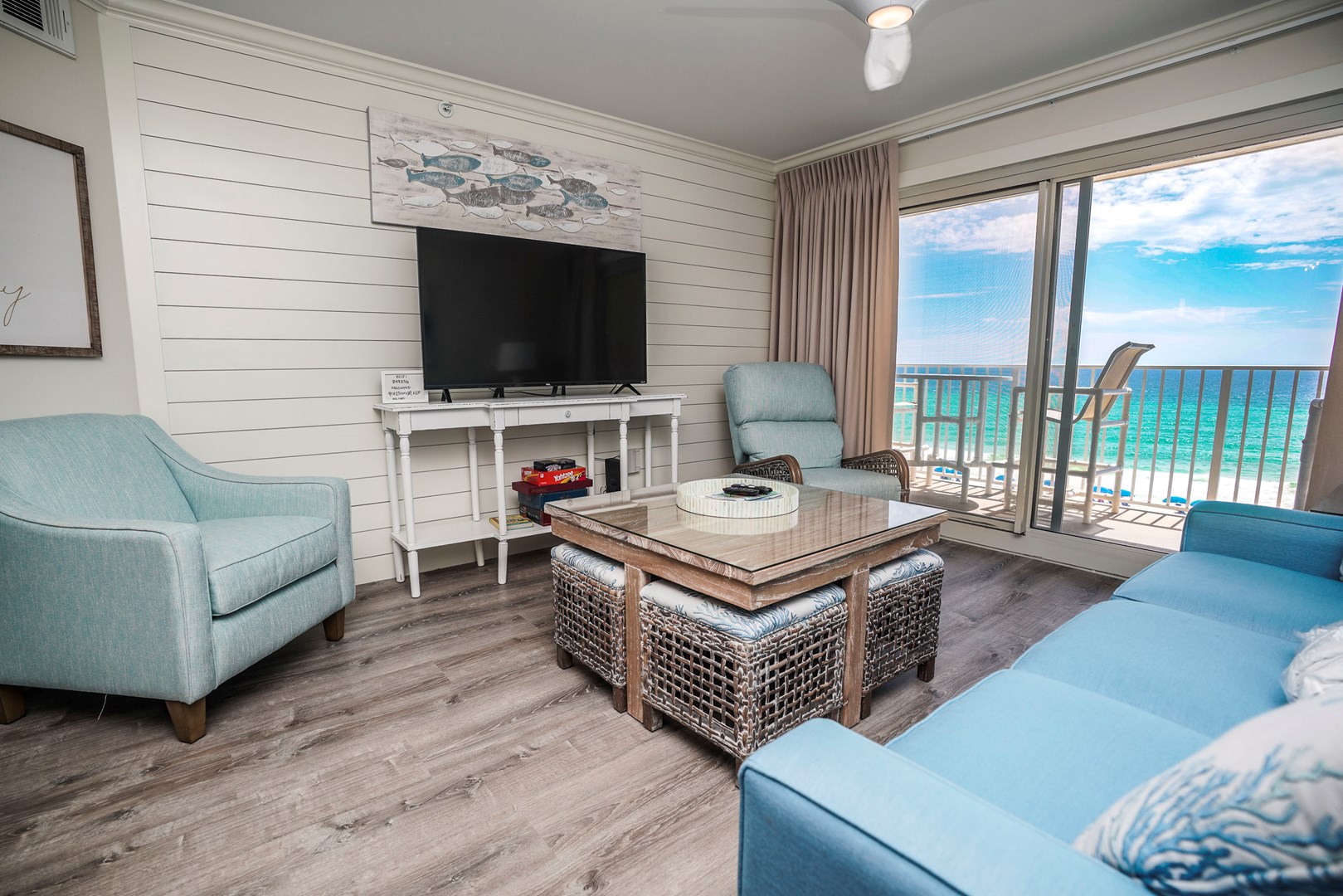 Living Area with Direct Beach & Gulf Views